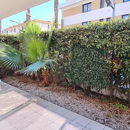 Syracuse Aparthotel 2*